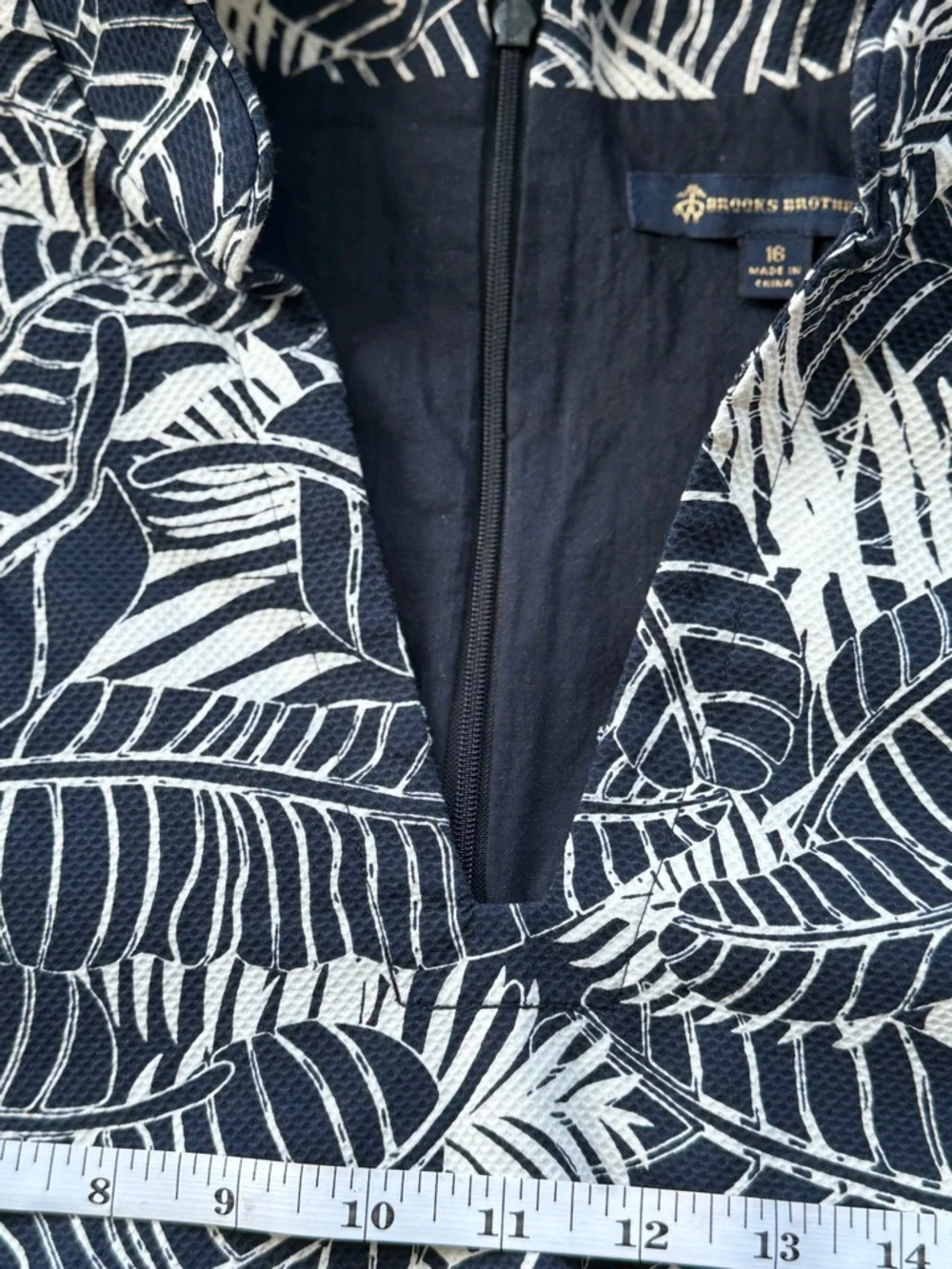💒 Brooks Brothers Navy and White Leaf-Print Sleeveless Dress - Picture 6 of 8